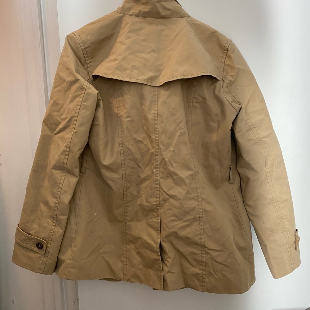 Beige jacket. Size M - Picture 2 of 2
